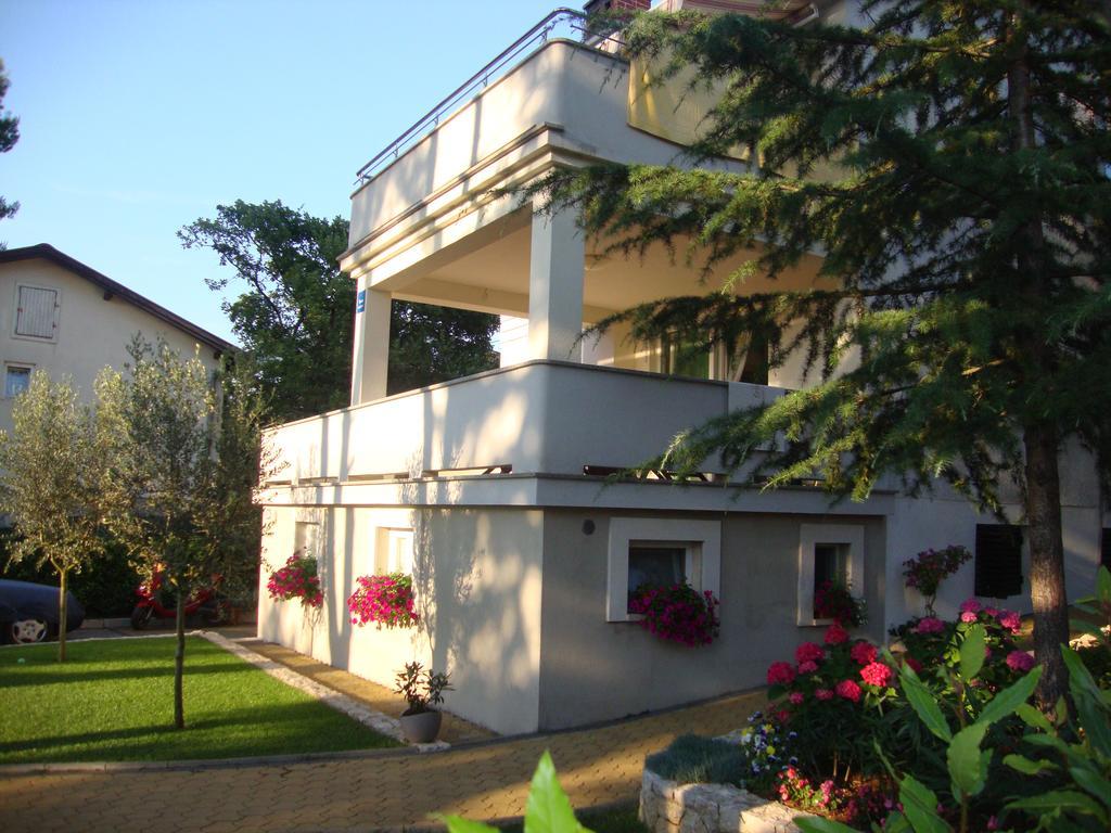 Apartments Atrium Malinska Exteriör bild